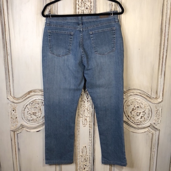 Lee Classic Fit Straight Leg At The Waist Light Medium Wash Jeans Size 10P - Picture 8 of 11